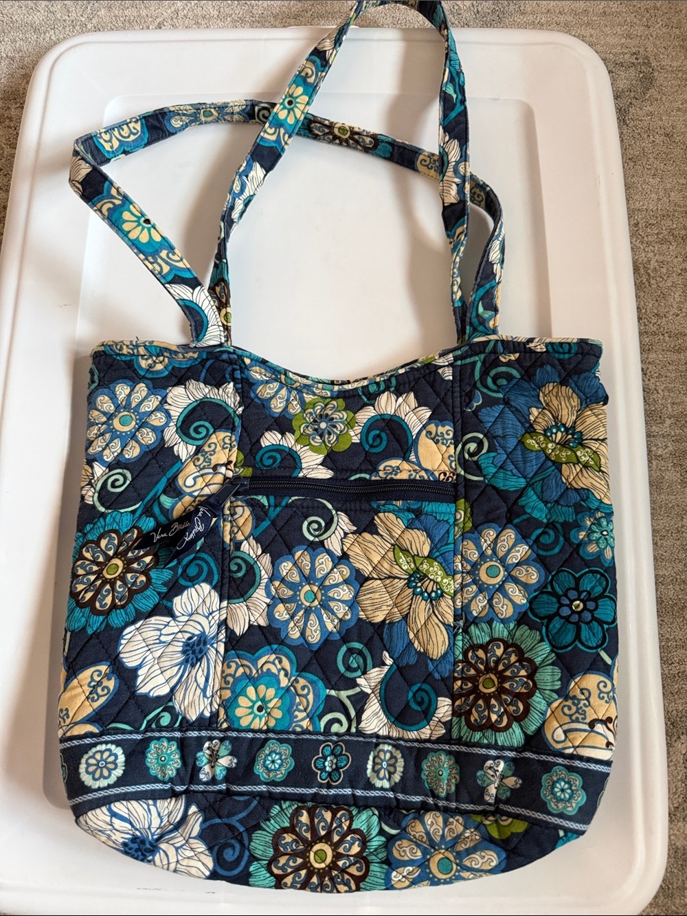 Vera Bradley bag
Size 12x12
Color blue floral print